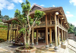 Maison traditionnelle en pilotis