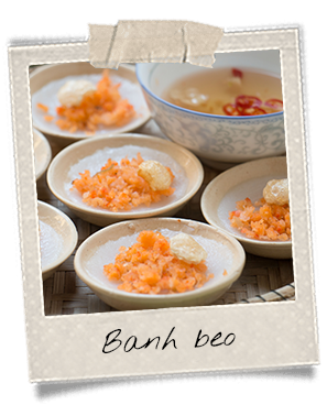 Banh beo, petits palets de farine de riz et de crevettes