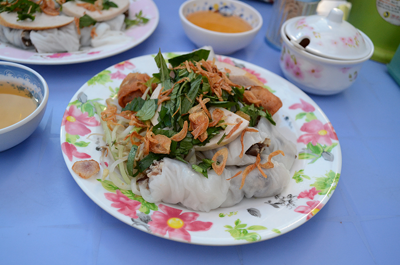 Banh cuon, the Vietnamese breakfast - Nam Viet Voyage